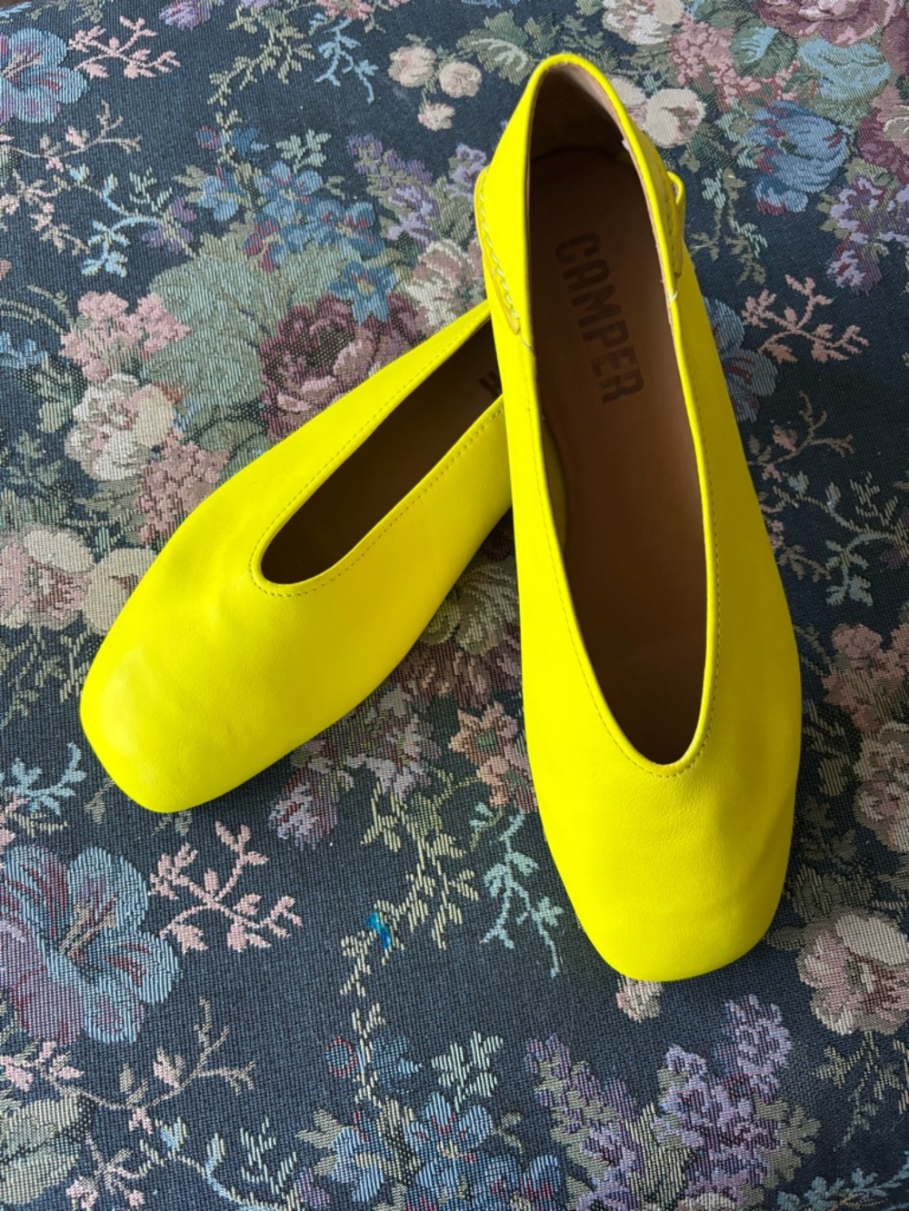 Camper Neon Yellow Leather Square-Toe Ballet Flats 39 NEW